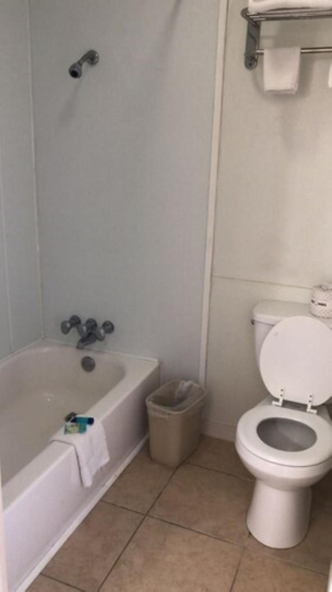 Riverside Lake Country Inn المظهر الخارجي الصورة
