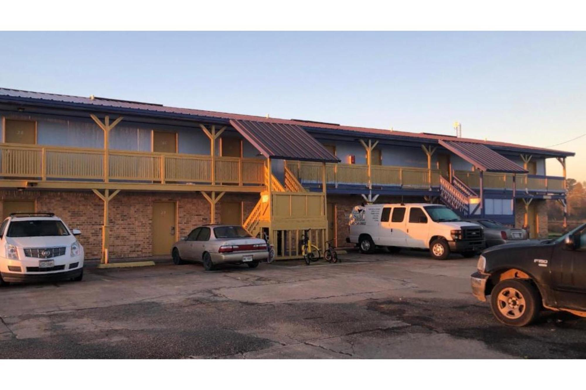 Riverside Lake Country Inn المظهر الخارجي الصورة